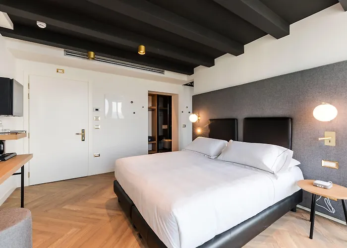 ホテル Maisonme Boutique (adults Only) 4*